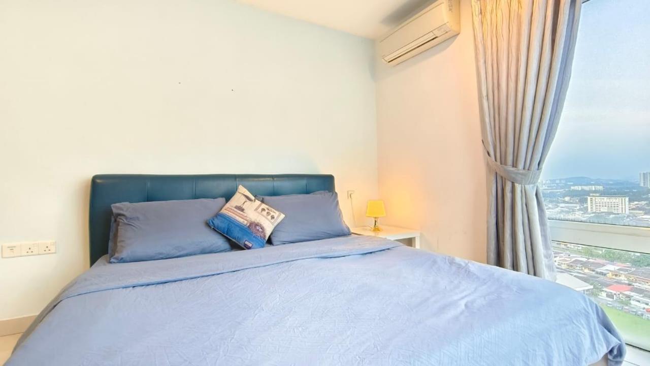 Jb Shopping Mall Apartment