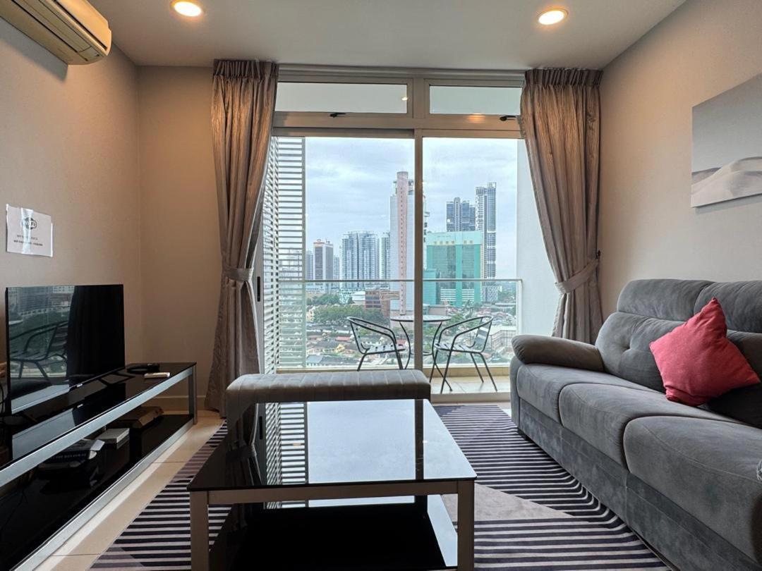 Jb Shopping Mall Apartemen